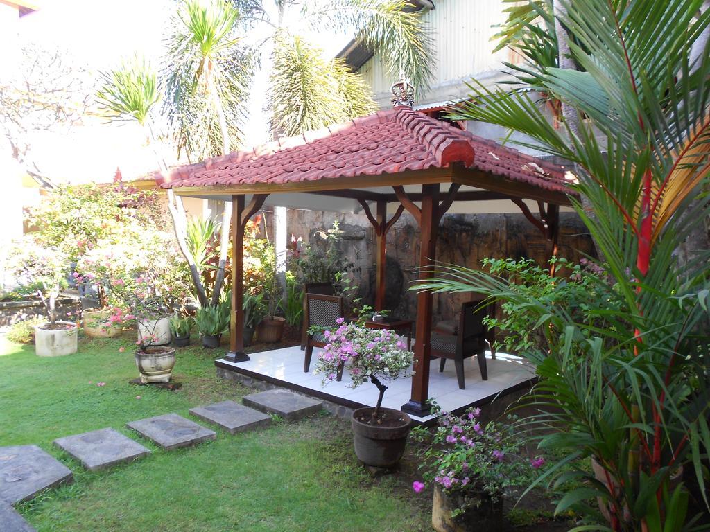 Hotel Grand Wijaya Singaraja Quarto foto