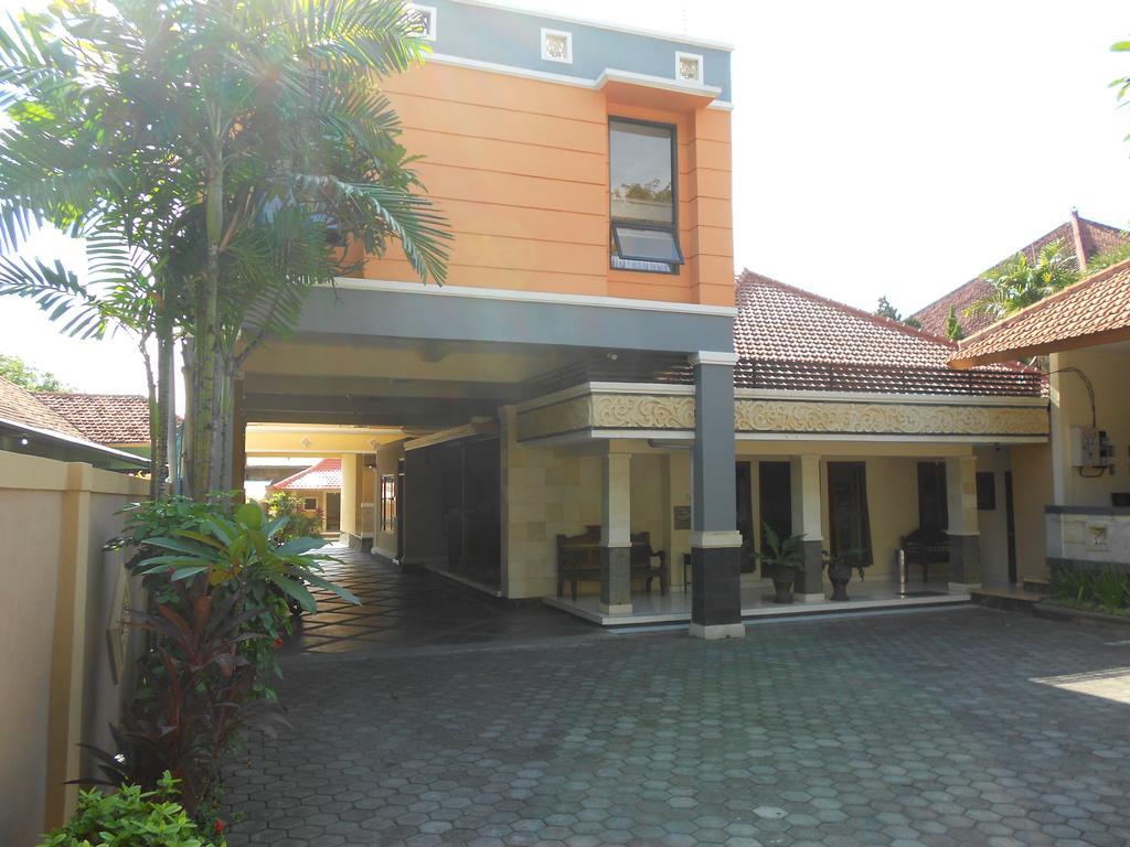 Hotel Grand Wijaya Singaraja Exterior foto