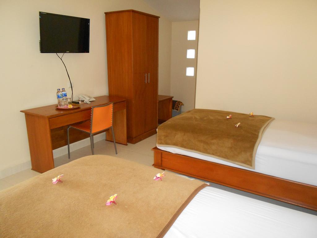 Hotel Grand Wijaya Singaraja Quarto foto