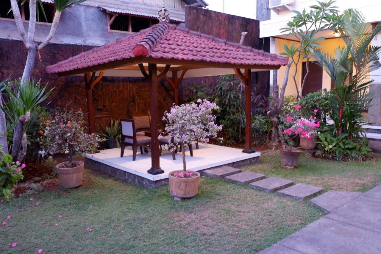 Hotel Grand Wijaya Singaraja Exterior foto
